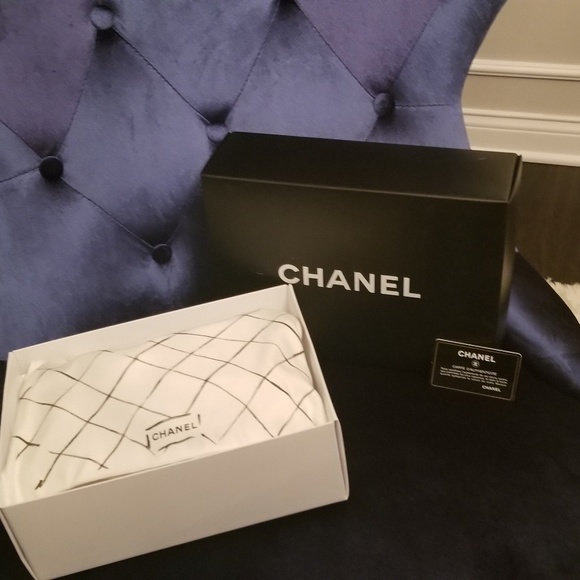 Rare & Authentic Chanel hot pink python handbag - Picture 8 of 8